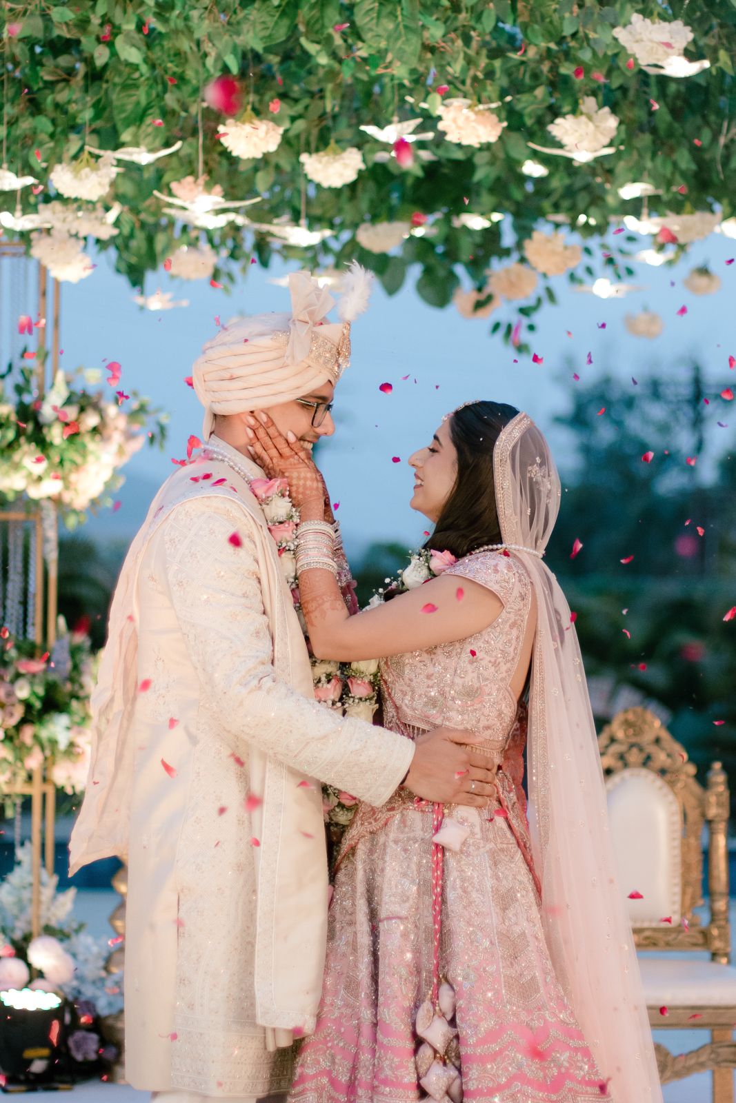 D & A exchanging garlands